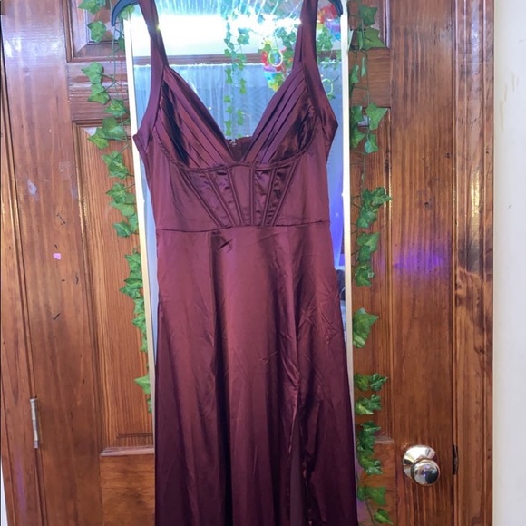 Widisore prom dress - Picture 2 of 3